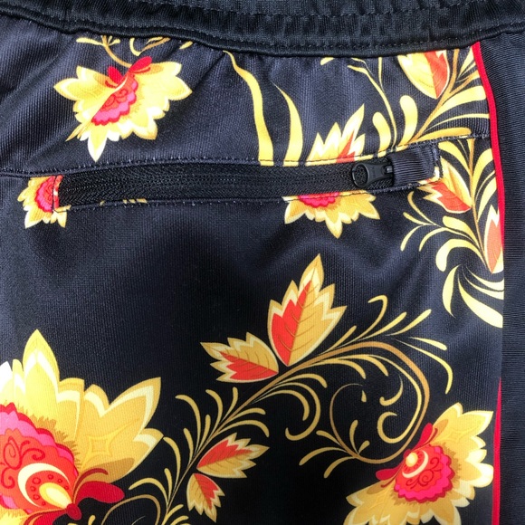 🔥EUC NIKE TRACK PANTS WORN ONCE UNISEX SIZE SMALL - Picture 8 of 8